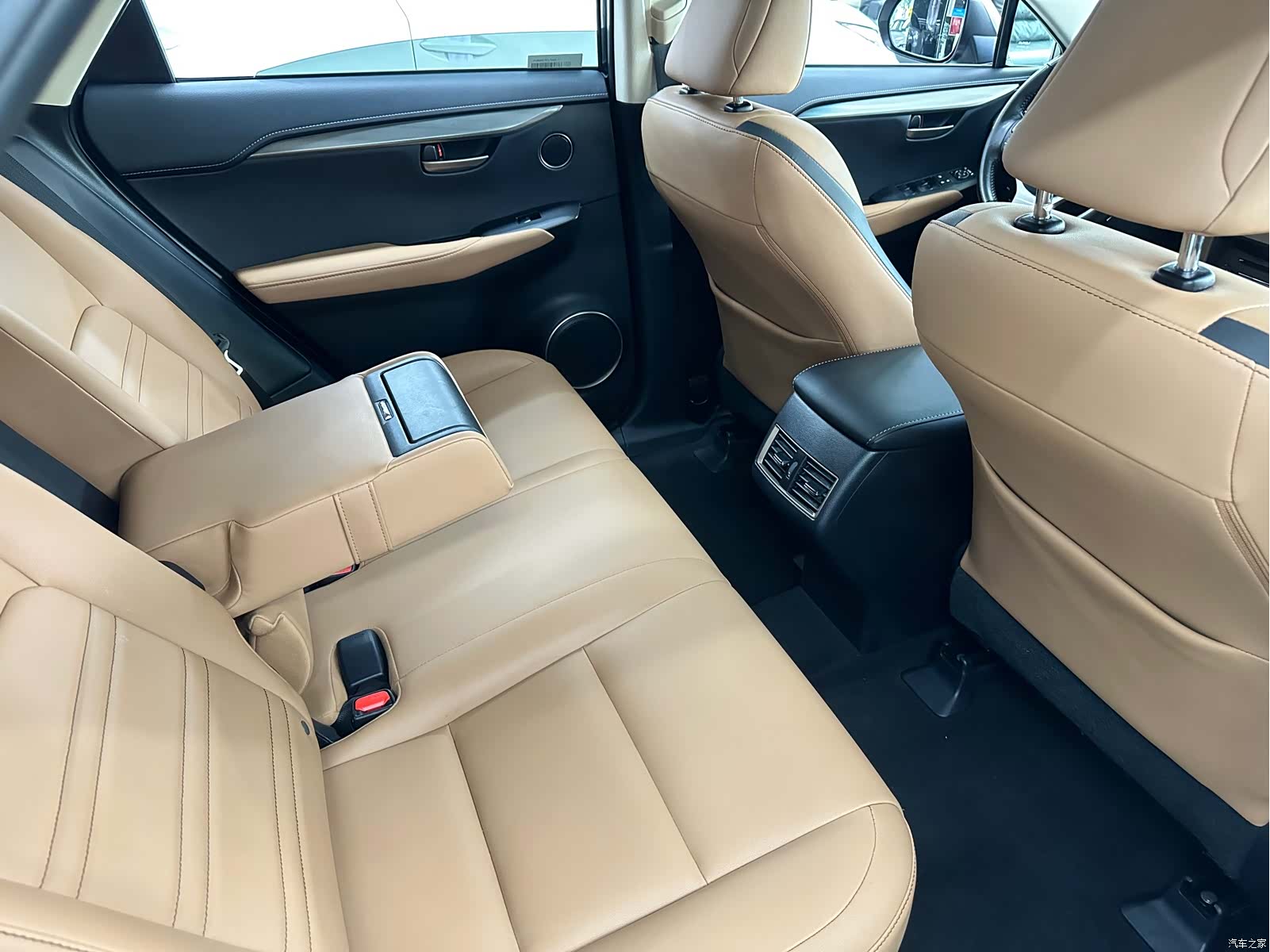Lexus NX, 2015 18