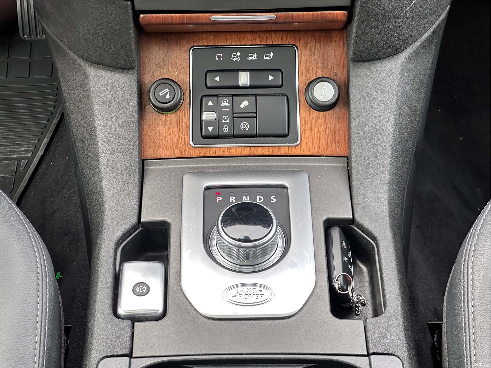 Land Rover Discovery, 2015 15