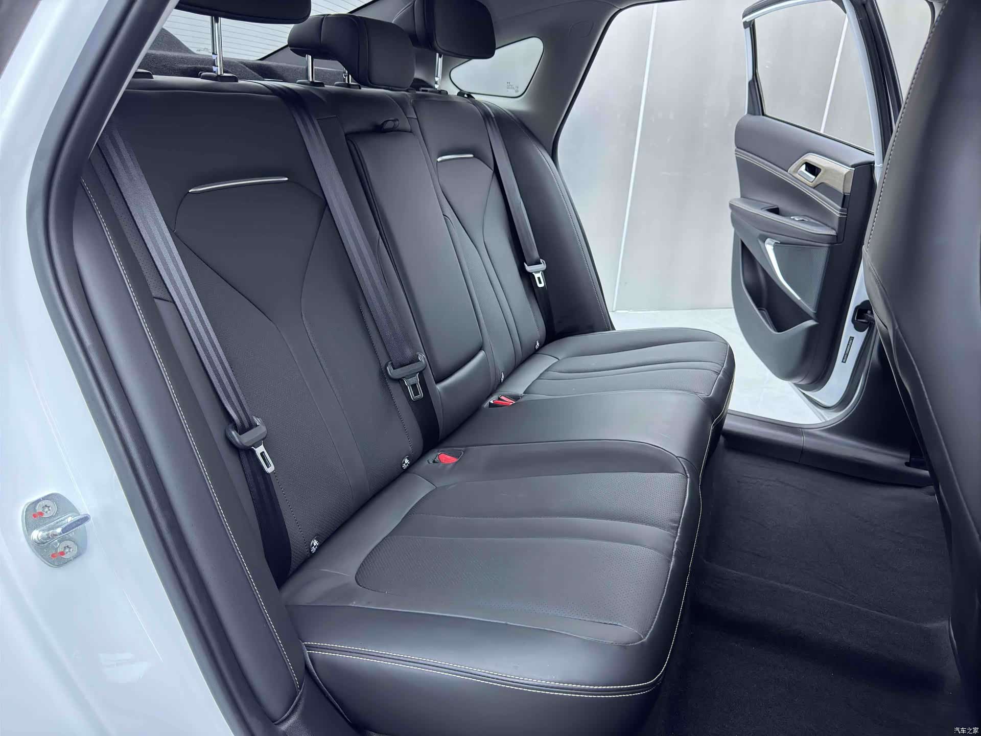 Xpeng P5, 2022 12