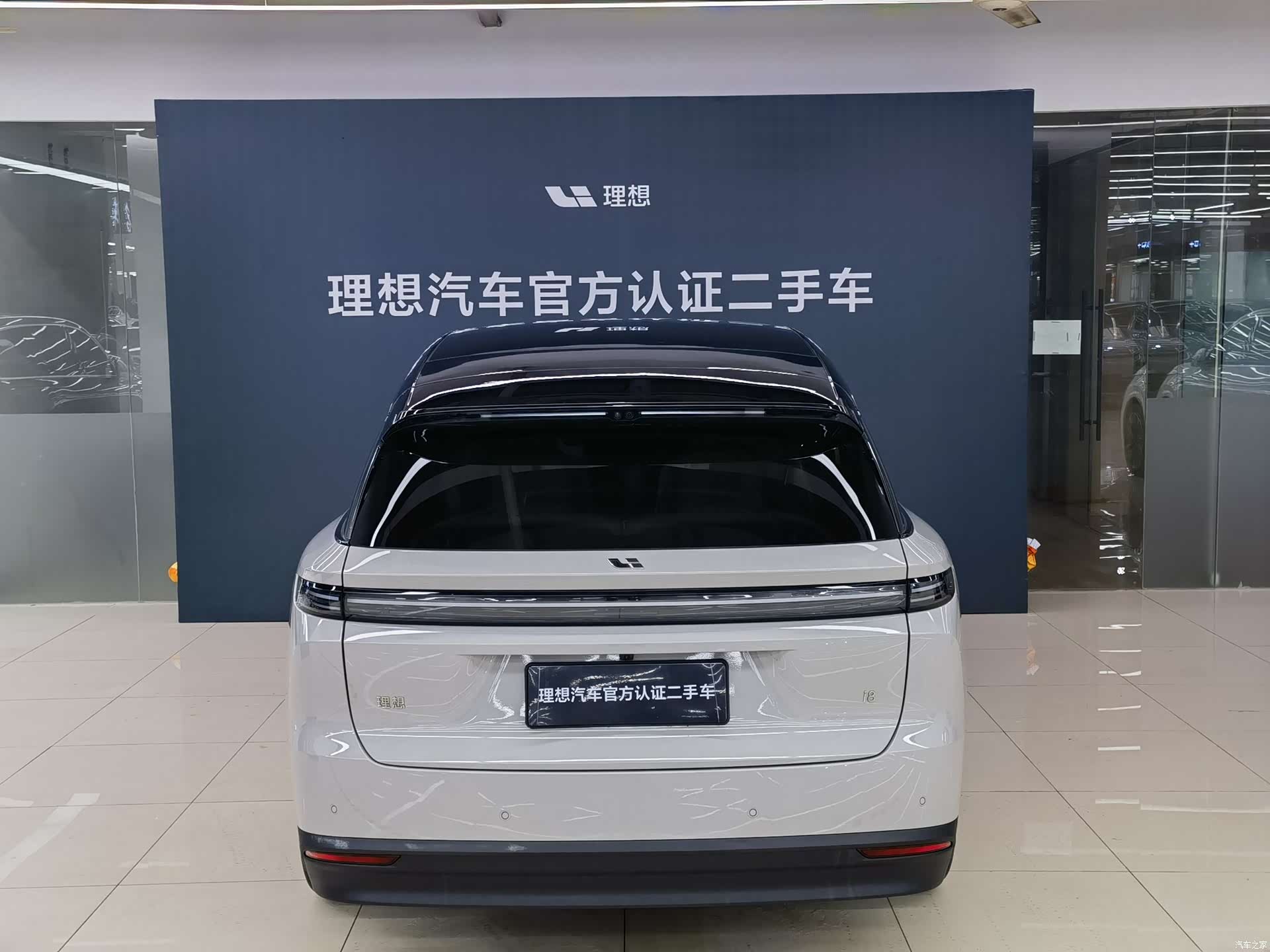 Li Auto i8, 2025 4