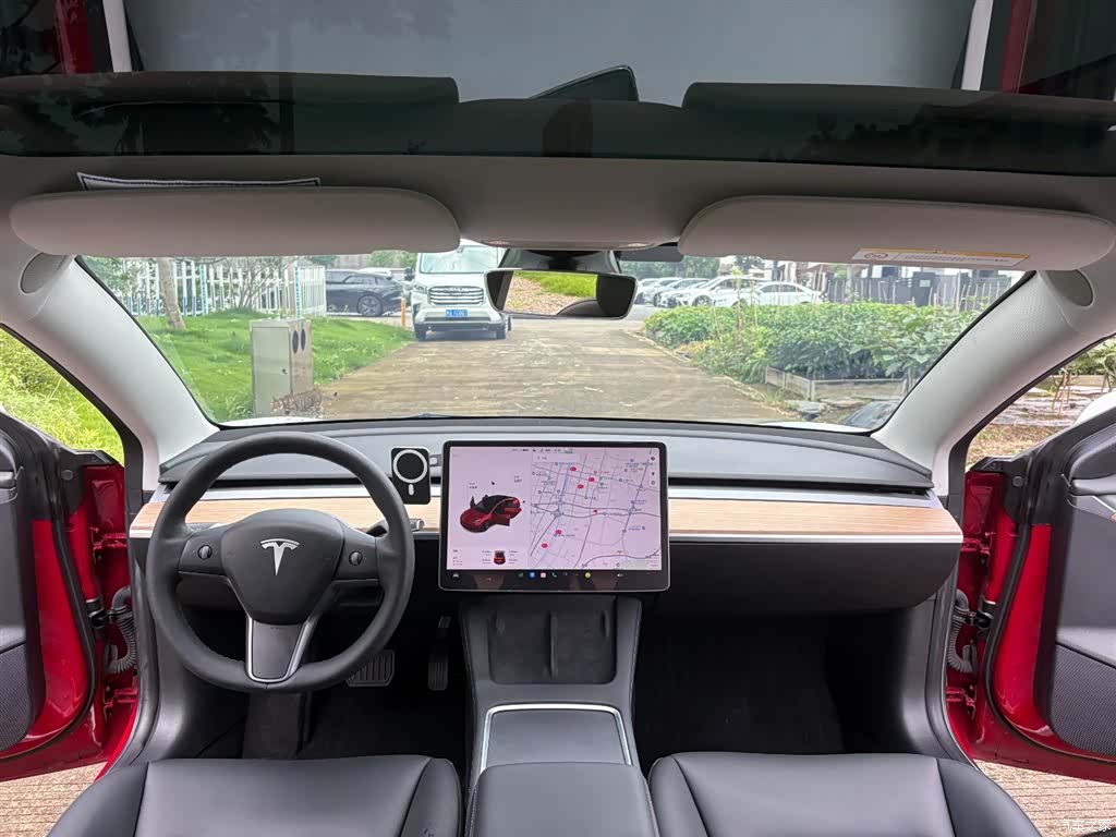 Tesla Model 3, 2021 4