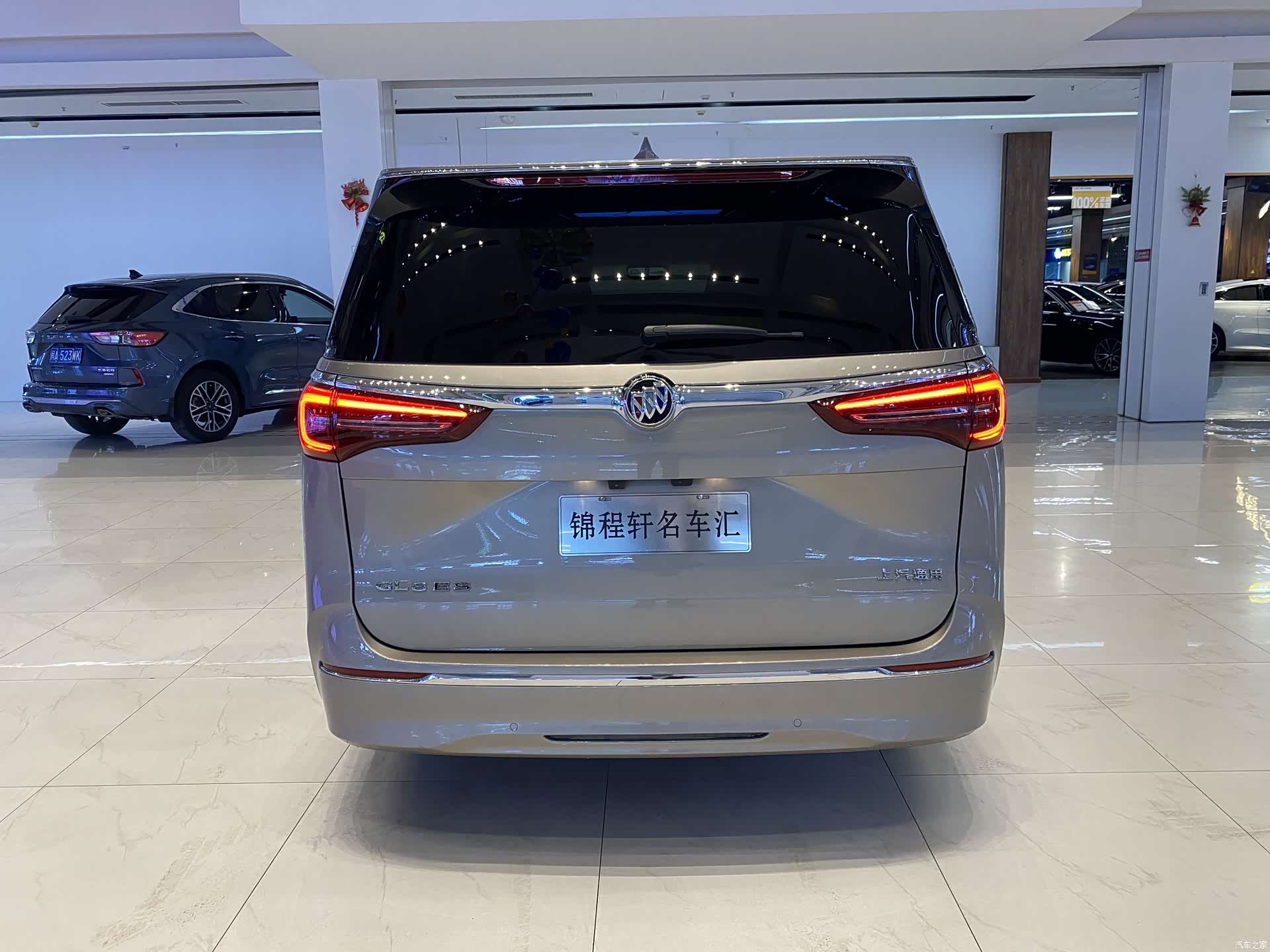 Buick GL8, 2023 4