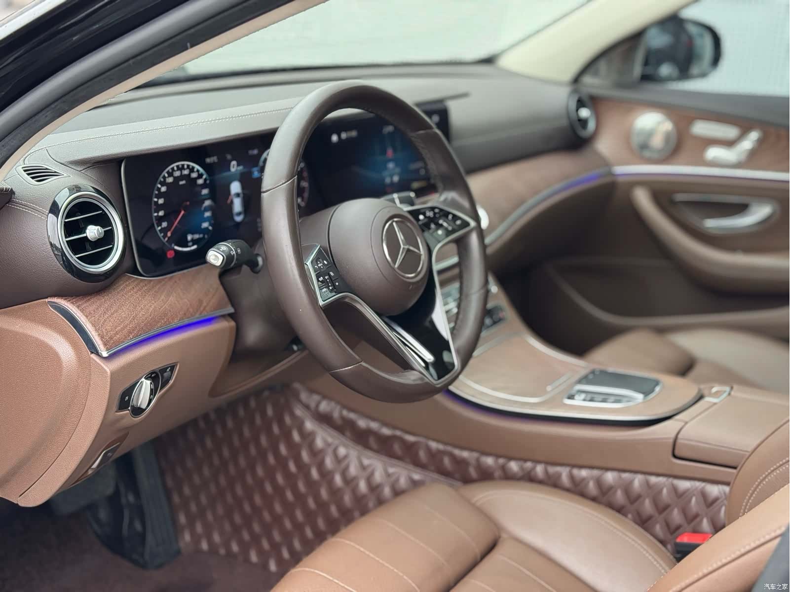 Mercedes-Benz E-Class, 2023 8