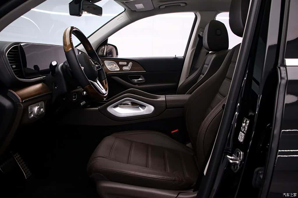Mercedes-Benz GLS, 2022 12