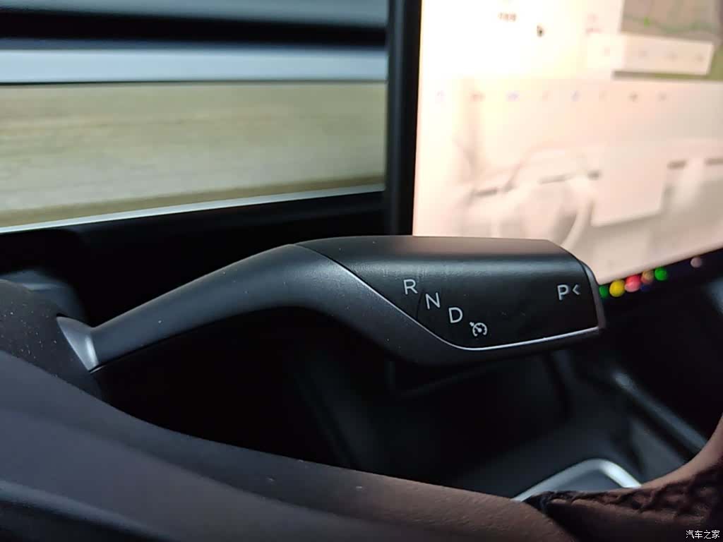 Tesla Model Y, 2023 14