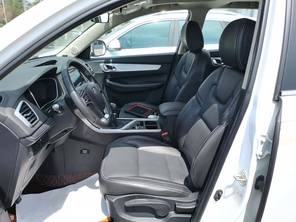 Geely X6, 2019 15