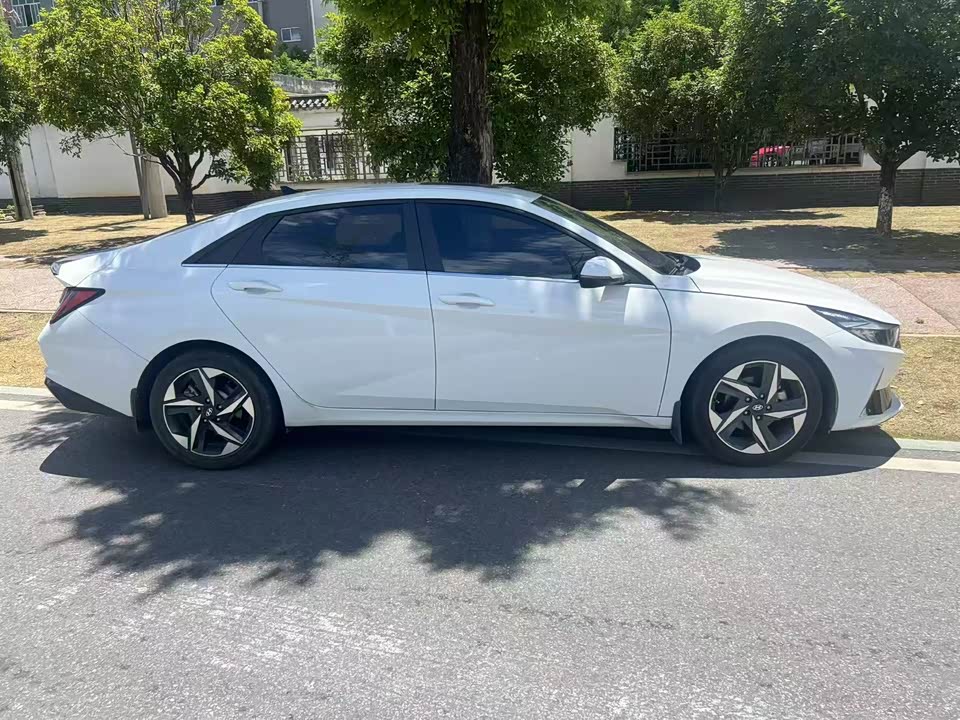 Hyundai Elantra Hyundai Elantra