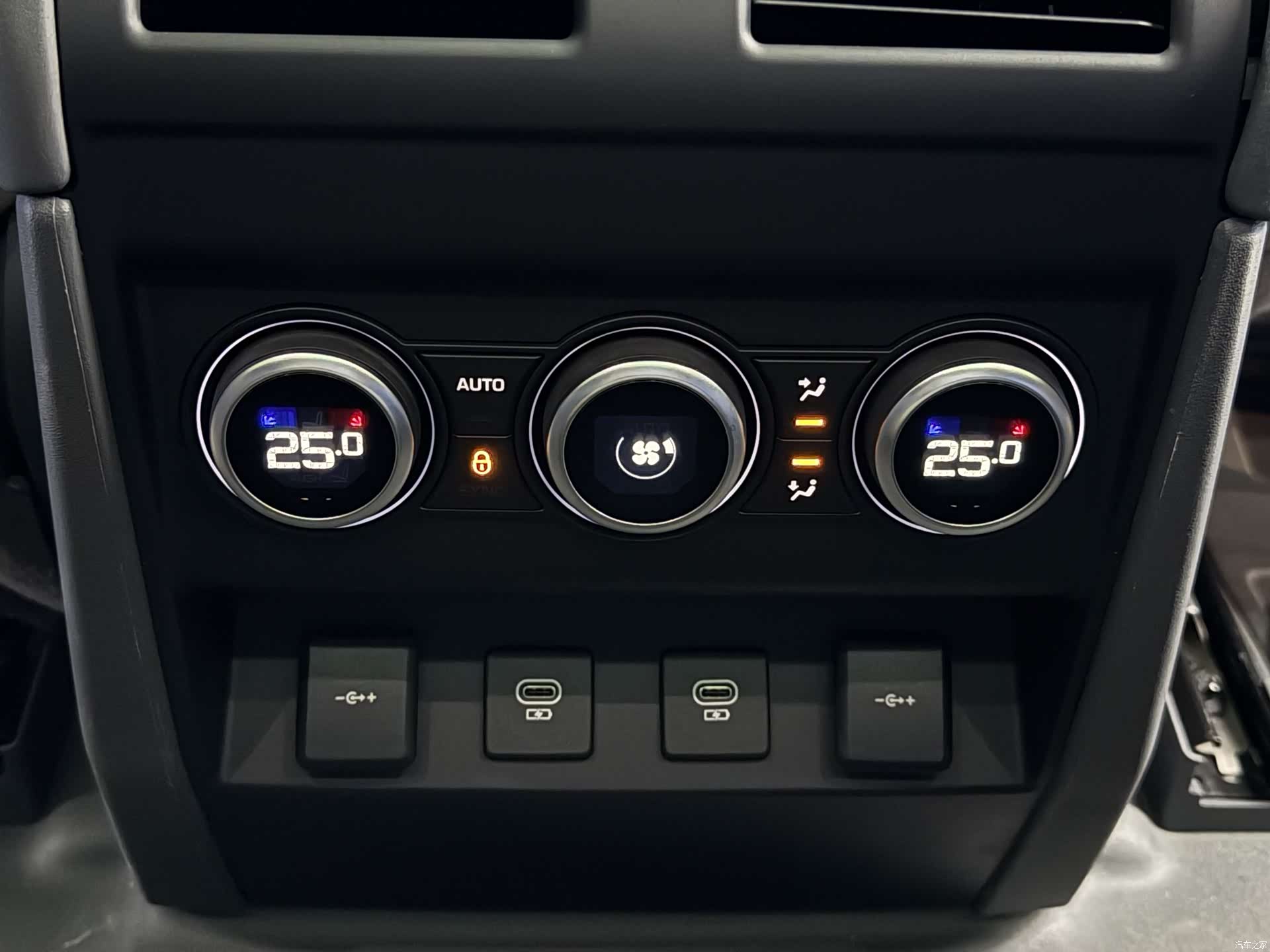 Land Rover Defender, 2021 14