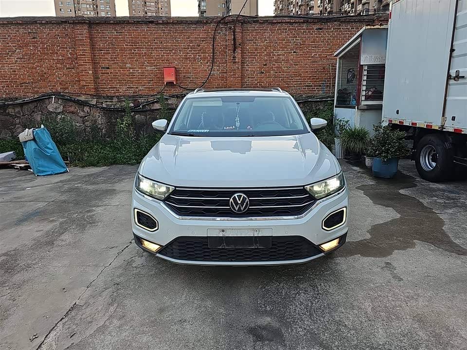 Volkswagen T-ROC exploring Songs Volkswagen T-ROC exploring Songs