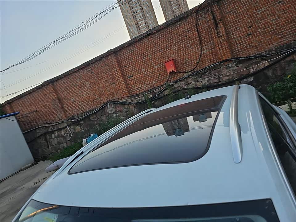 Volkswagen T-ROC exploring Songs Volkswagen T-ROC exploring Songs