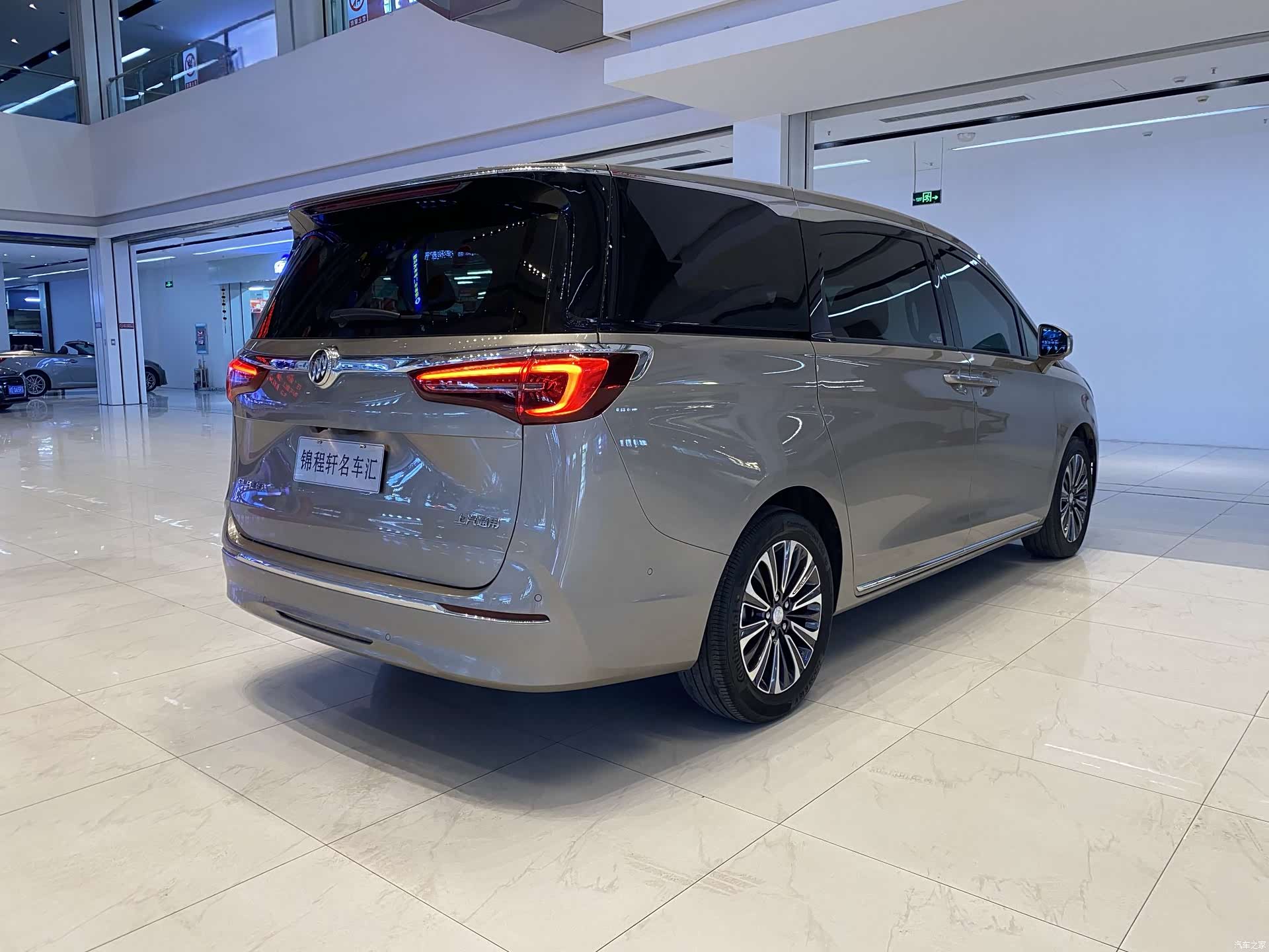 Buick GL8, 2024 4