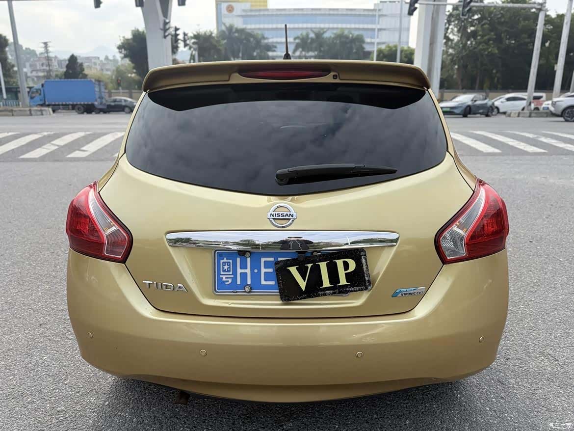 Nissan Tiida, 2012 6