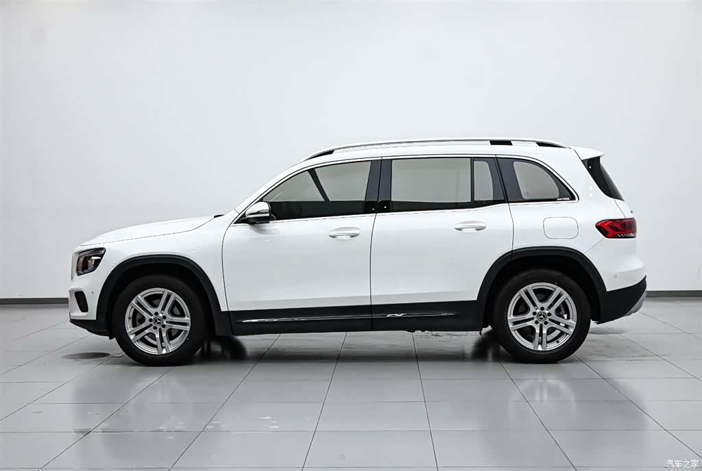 Mercedes-Benz GLB, 2022 все фото