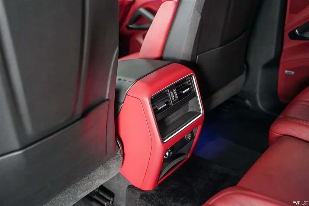 Porsche Cayenne, 2018 11