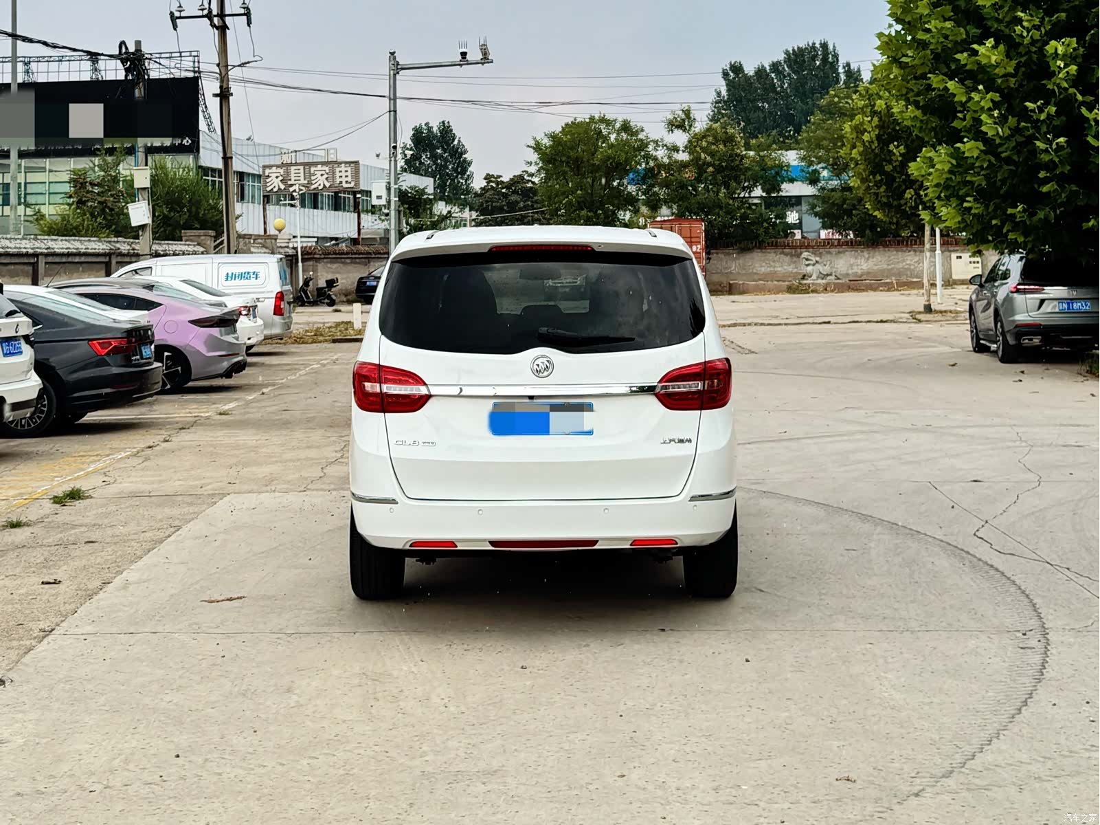 Buick GL8, 2018 3