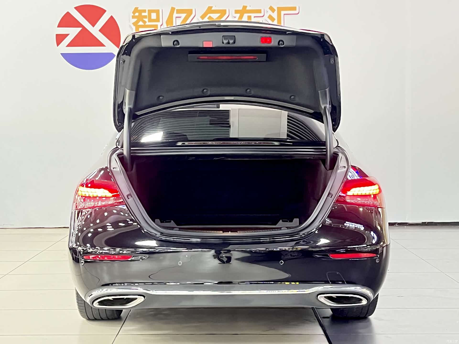 Mercedes-Benz E-Class, 2022 13