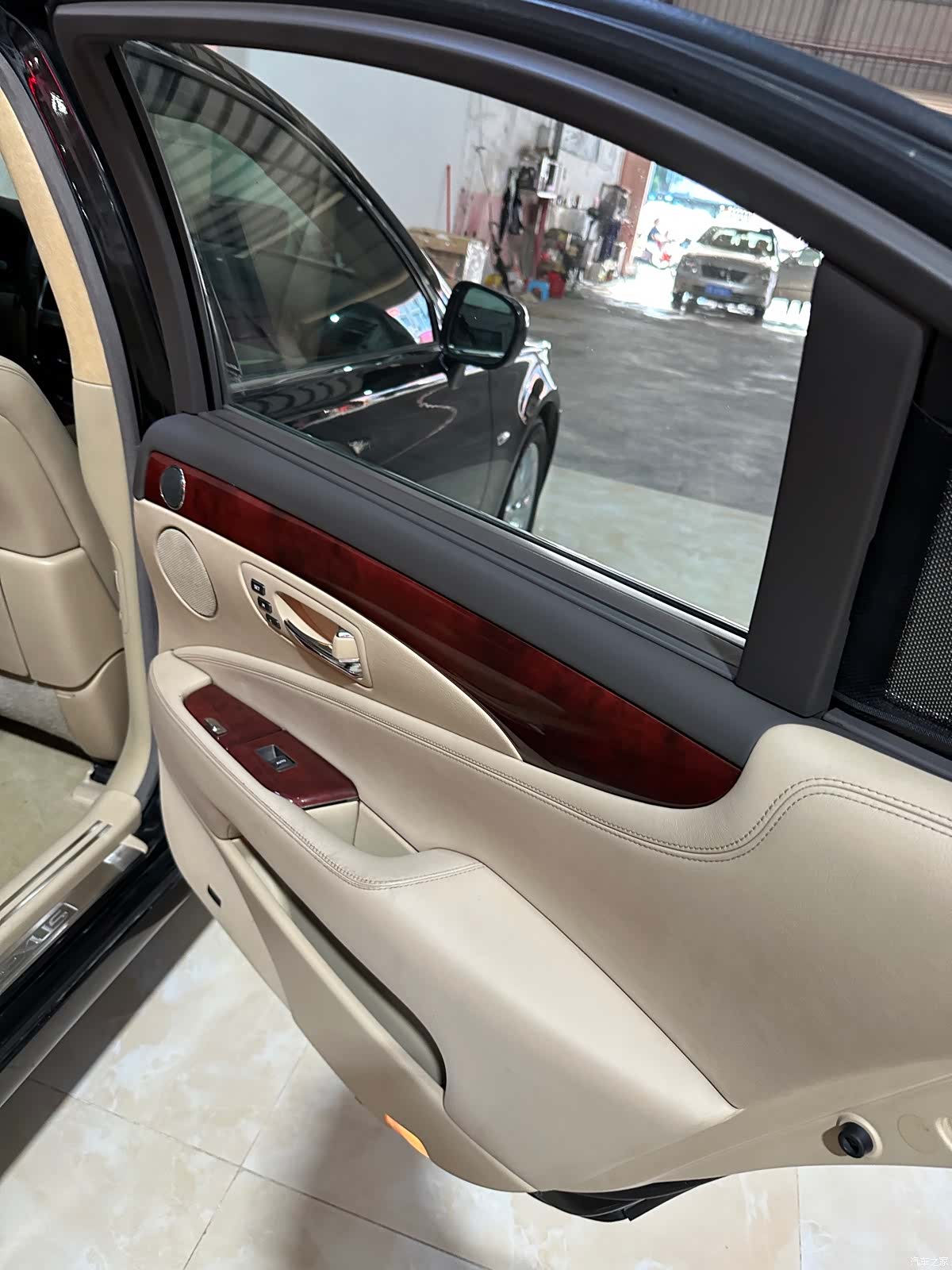 Lexus LS, 2007 7