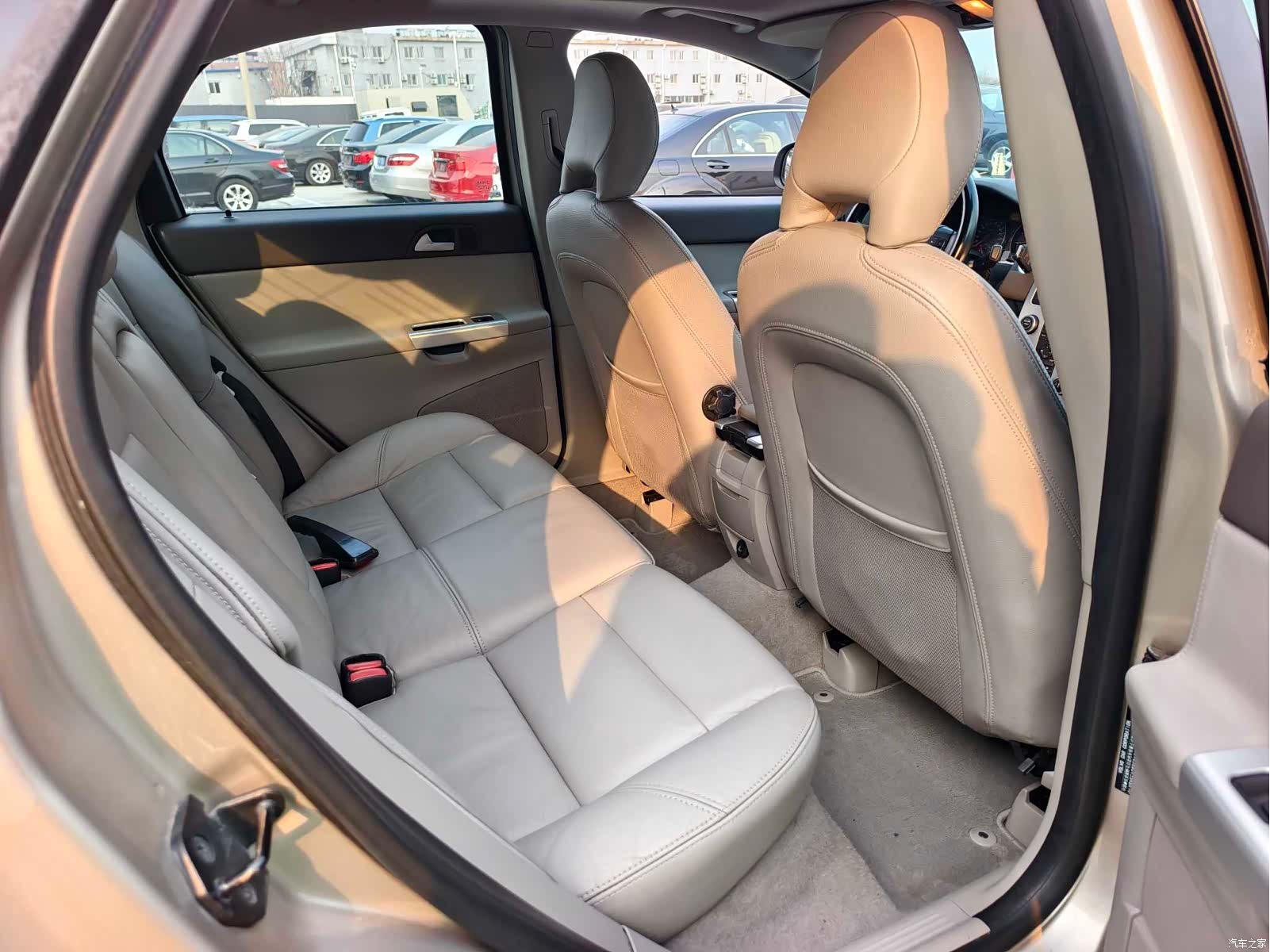 Volvo S40, 2011 14