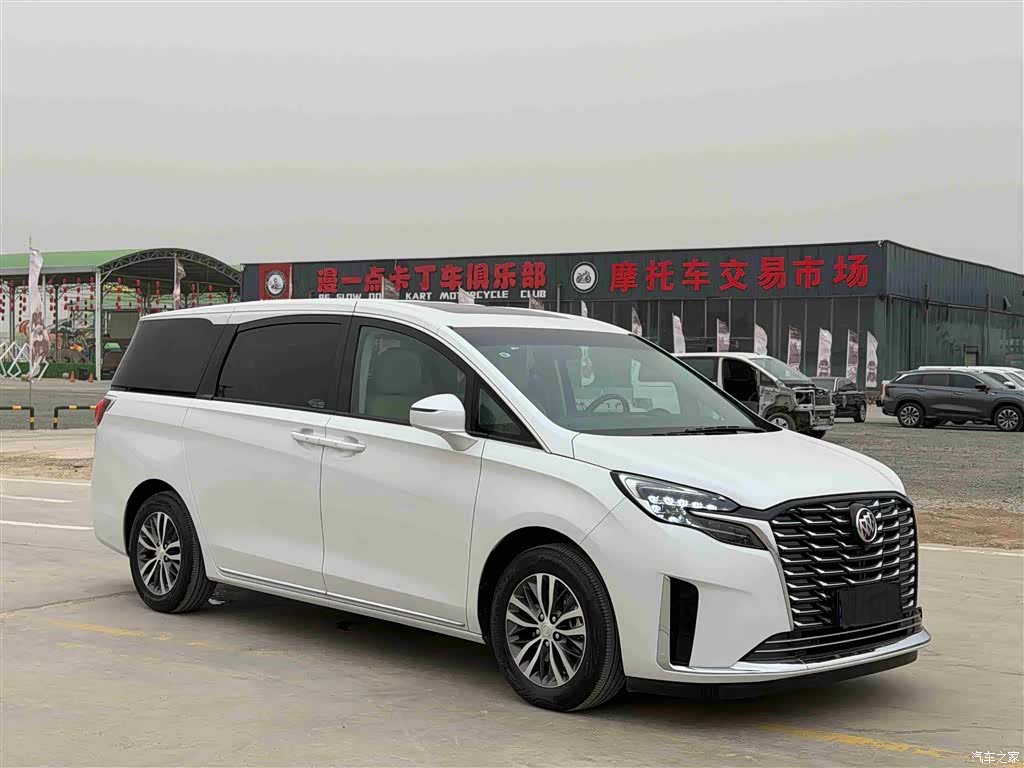 Buick GL8, 2023 3
