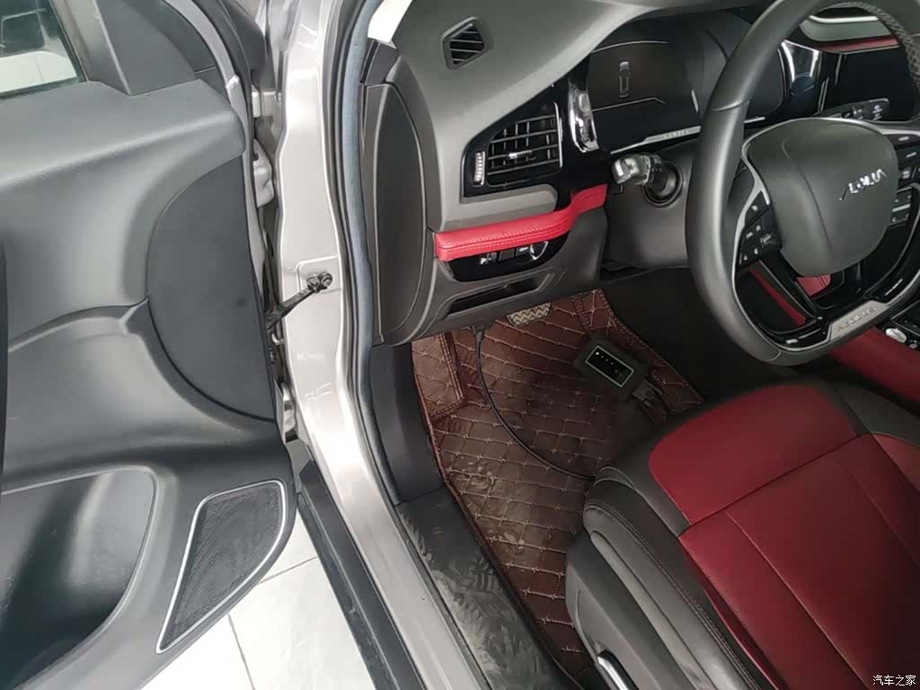 DongFeng AX7, 2021 16