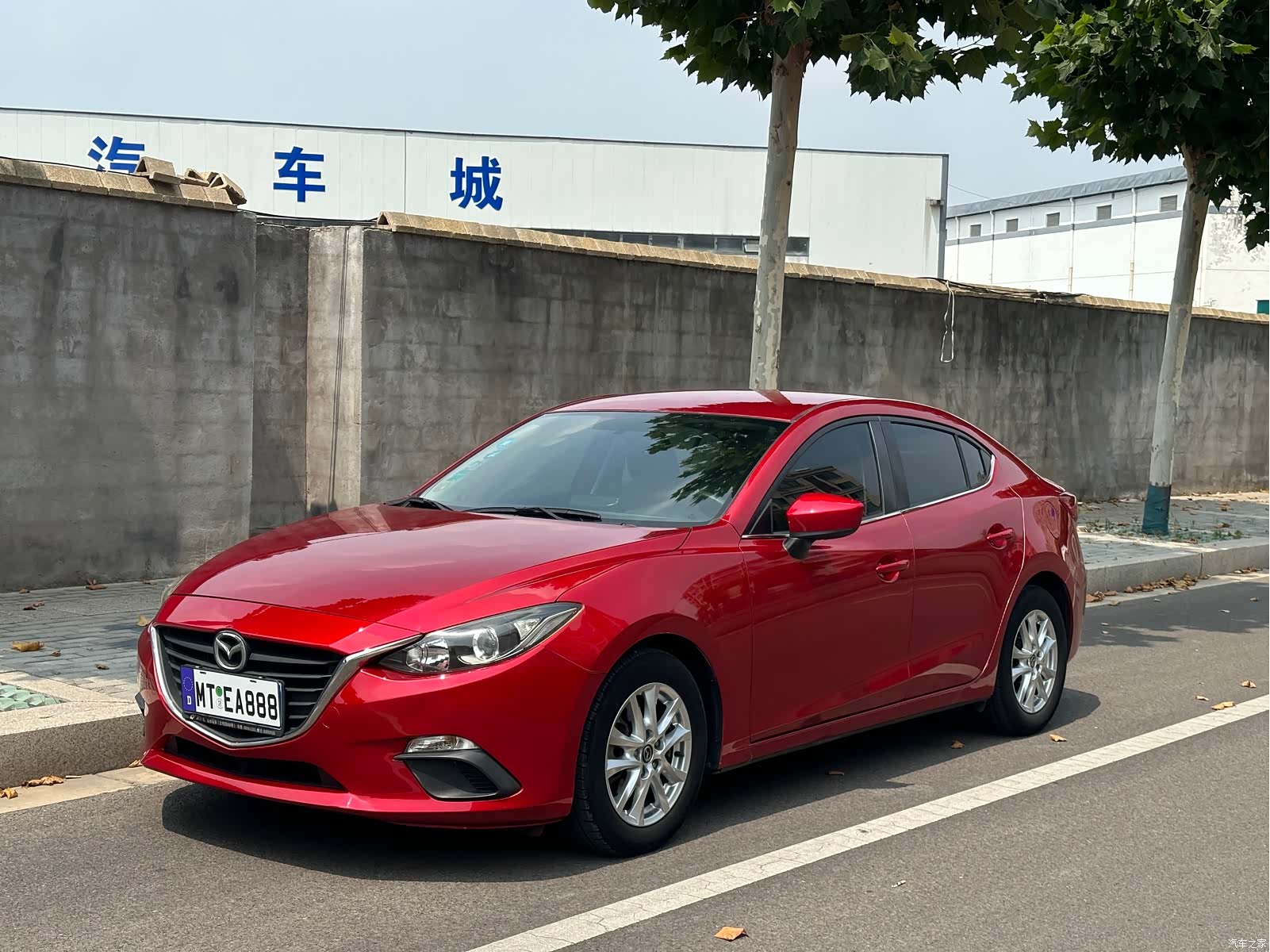 Mazda Mazda3, 2015 1