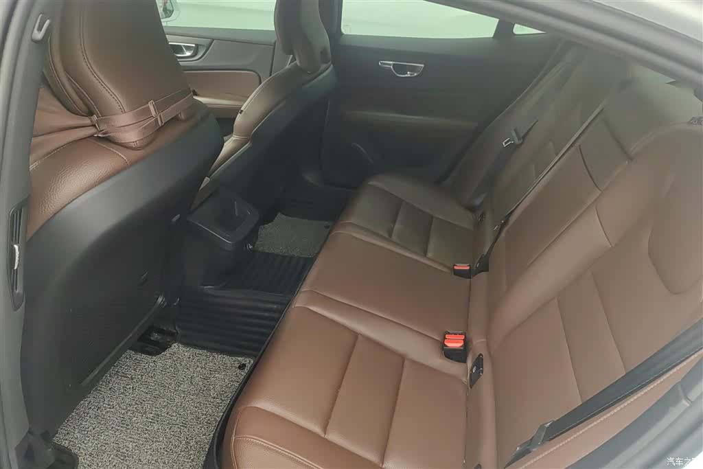 Volvo S60, 2020 11