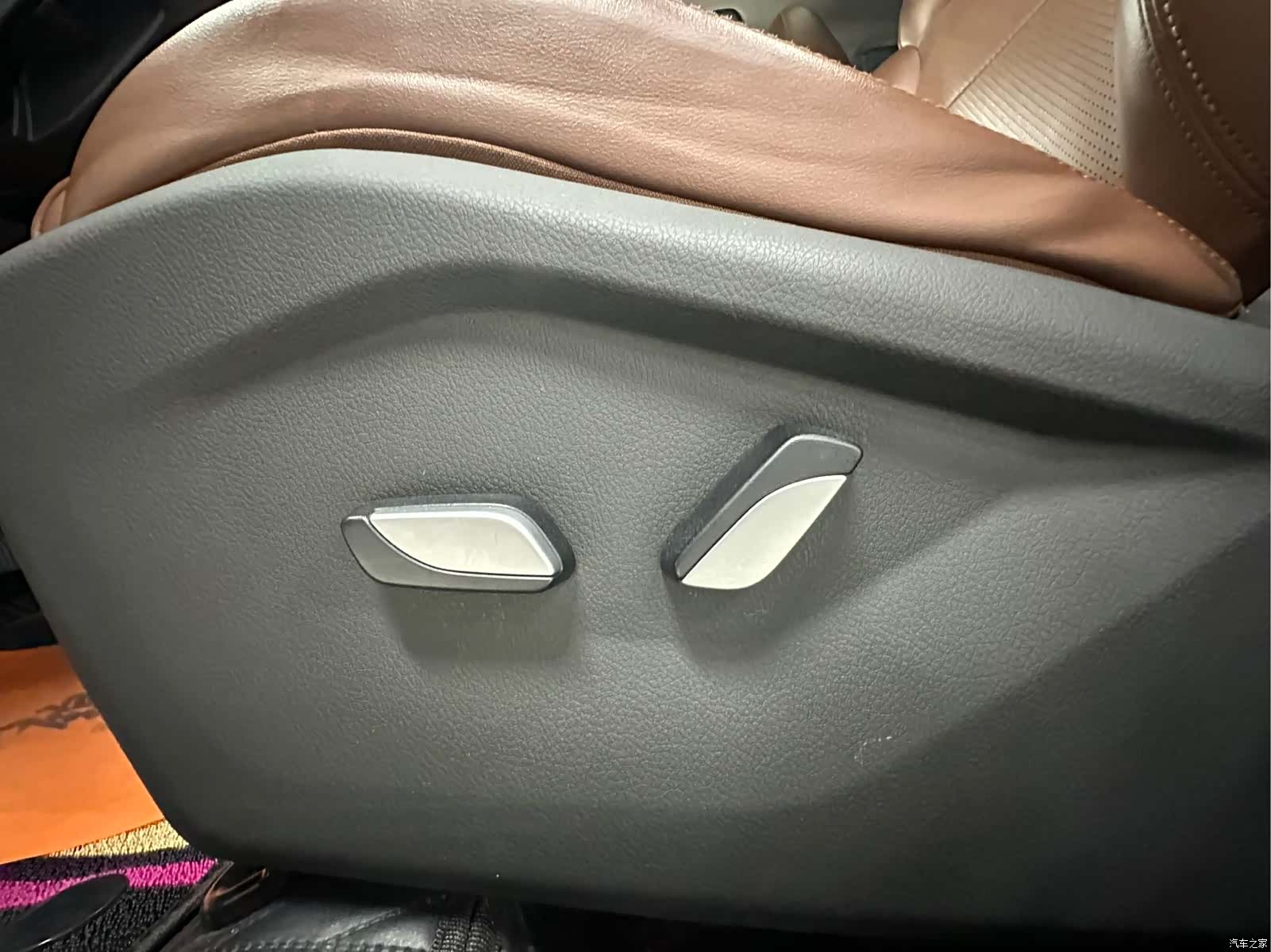 Geely X6, 2022 22