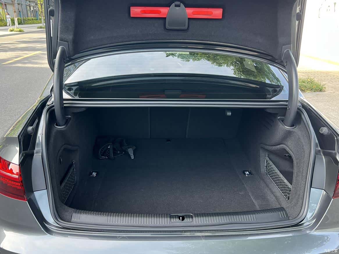 Audi A4L, 2022 14