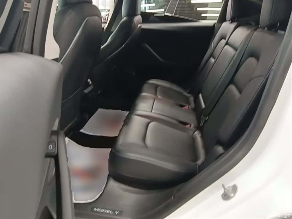 Tesla Model Y, 2022 17
