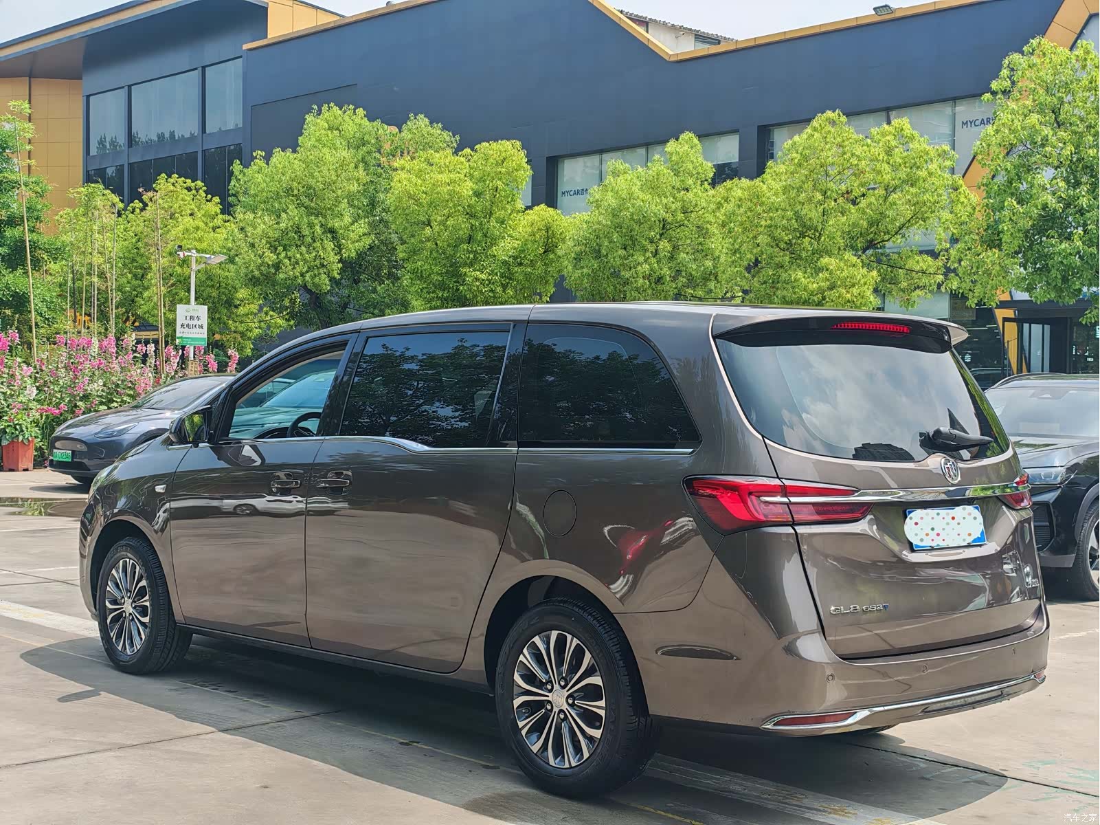 Buick GL8, 2022 4