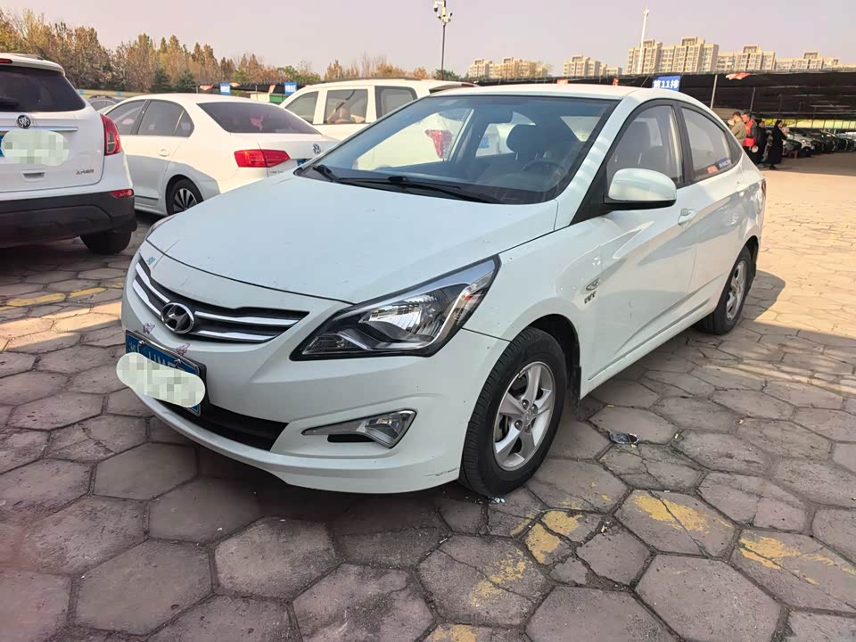 Hyundai Rena