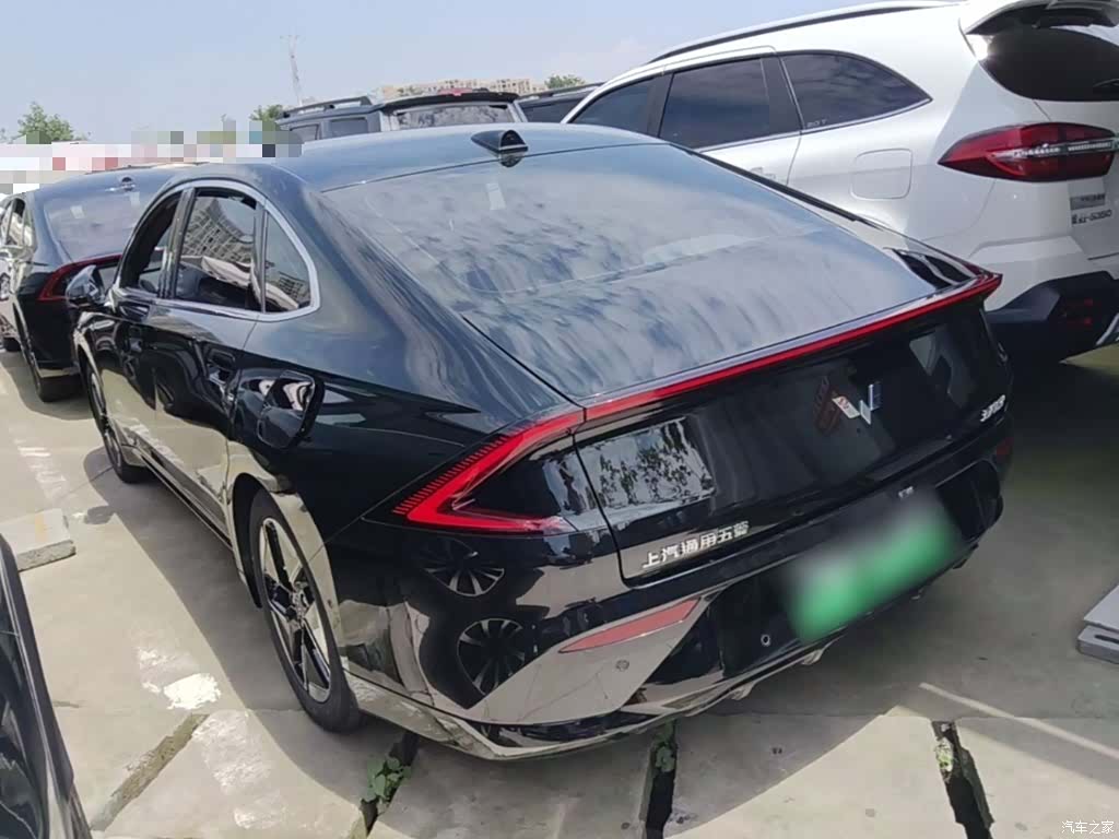 Wuling Starlight, 2025 все фото
