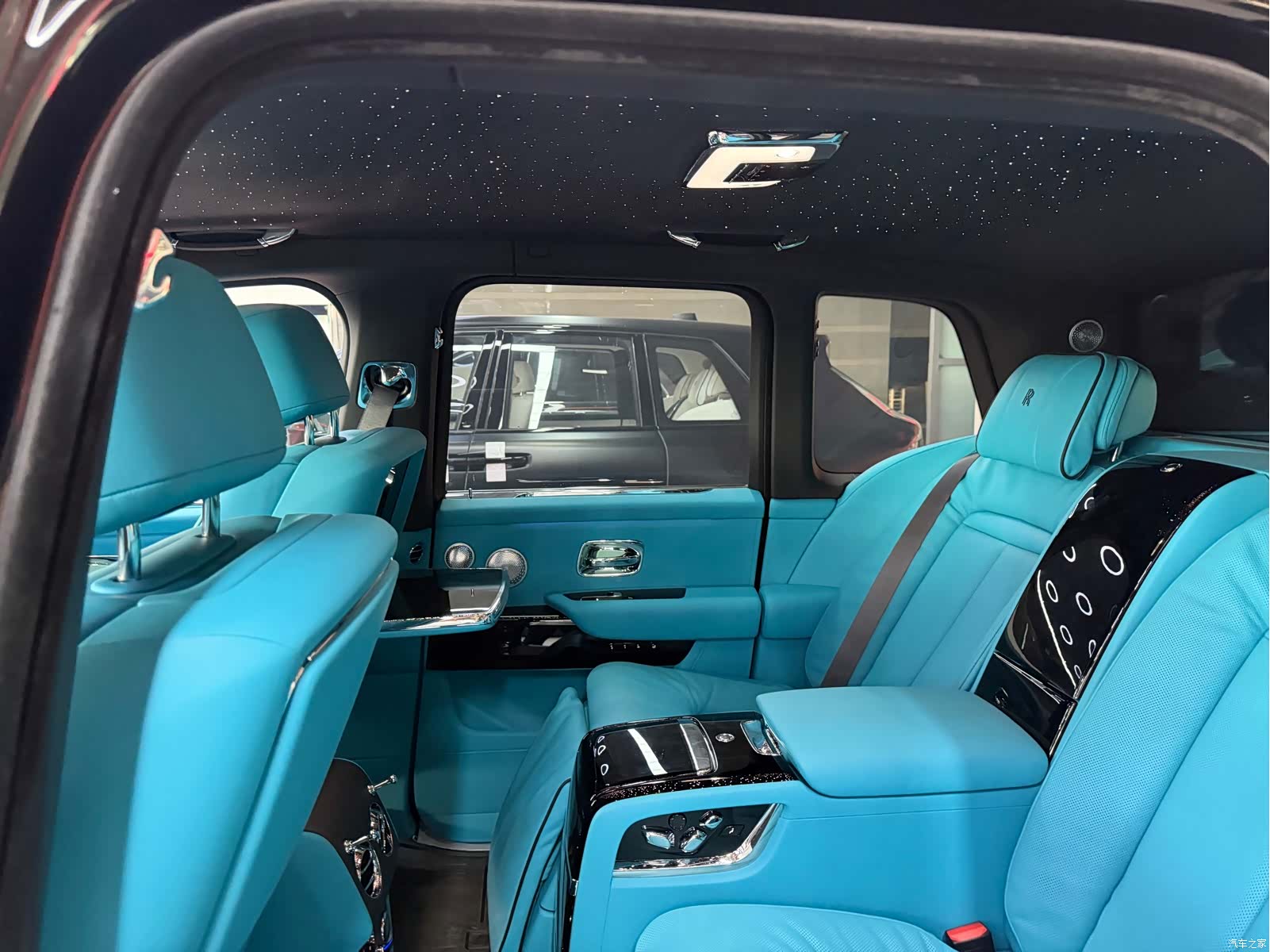 Rolls-Royce Cullinan, 2026 12