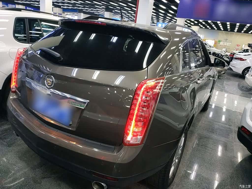 Cadillac SRX, 2015 6