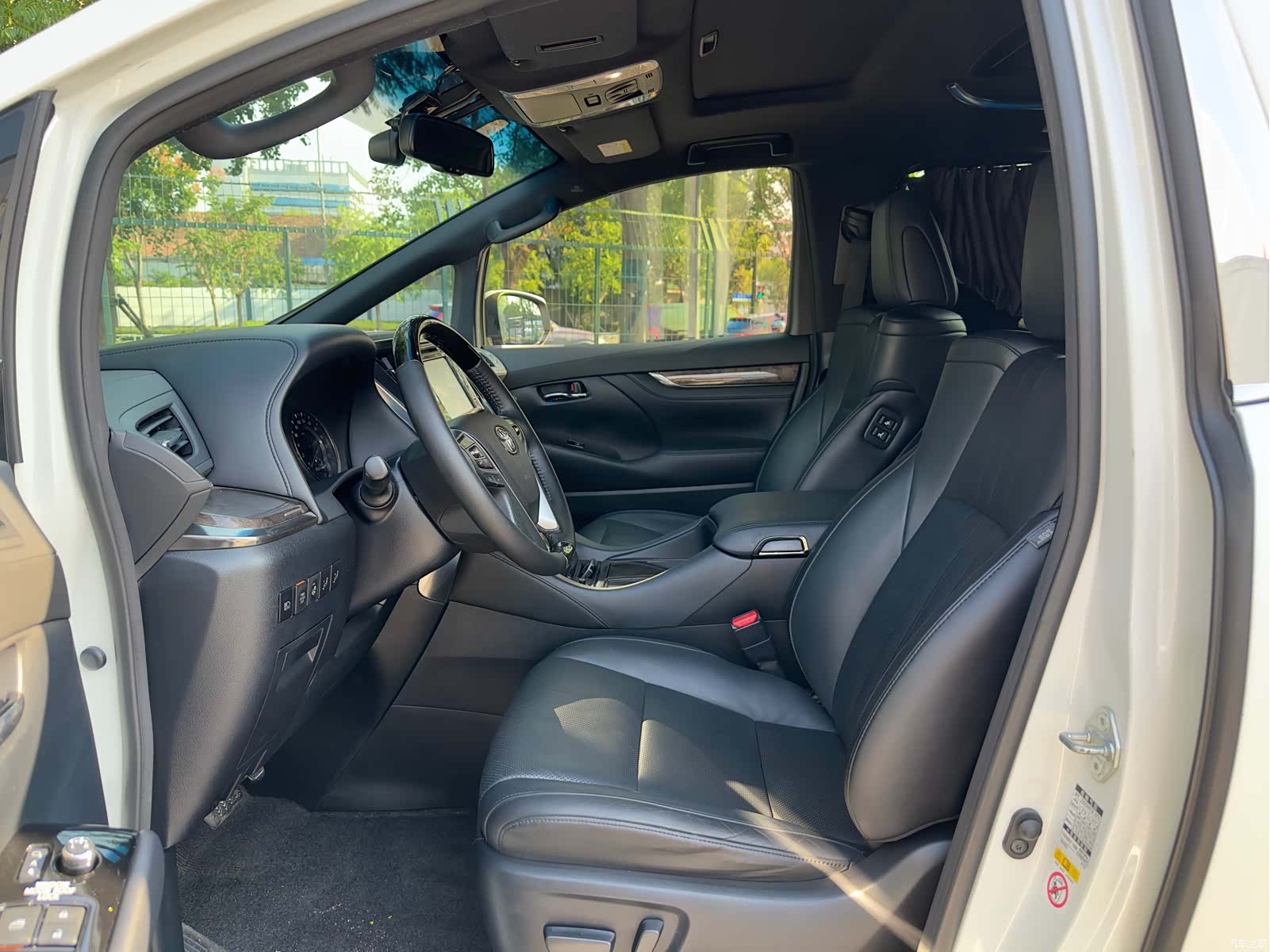 Toyota Alphard, 2018 10
