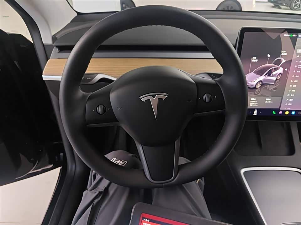 Tesla Model Y Tesla Model Y
