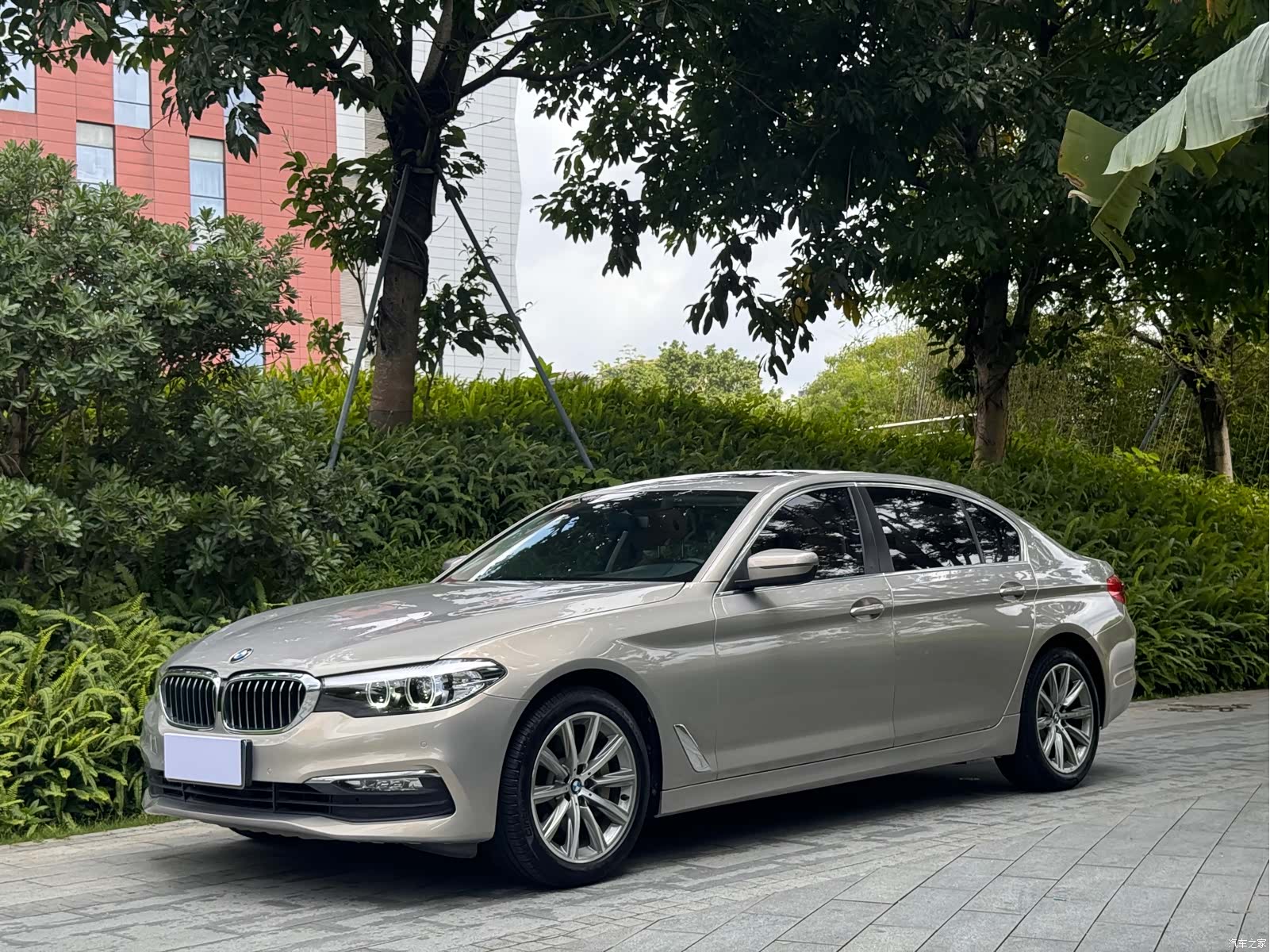 BMW 5 Series, 2017 1