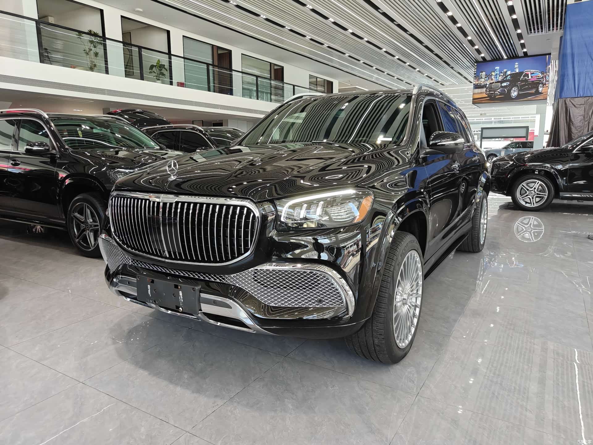 Mercedes-Benz GLS, 2021 1