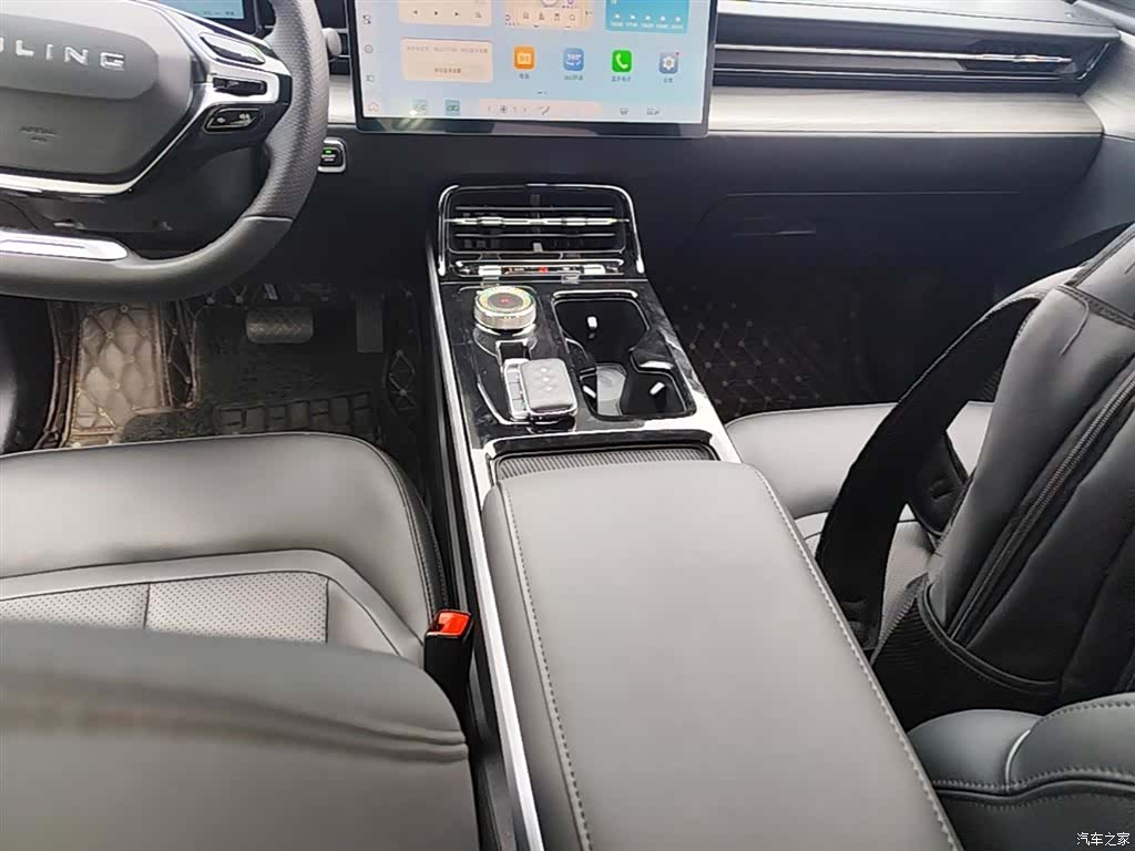 Wuling Starlight, 2024 14