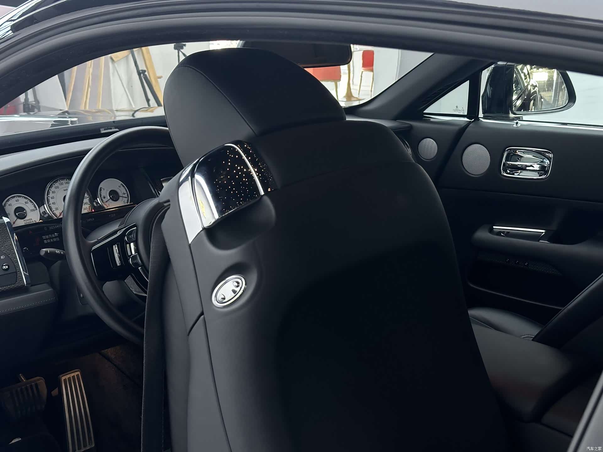 Rolls-Royce Wraith, 2017 38
