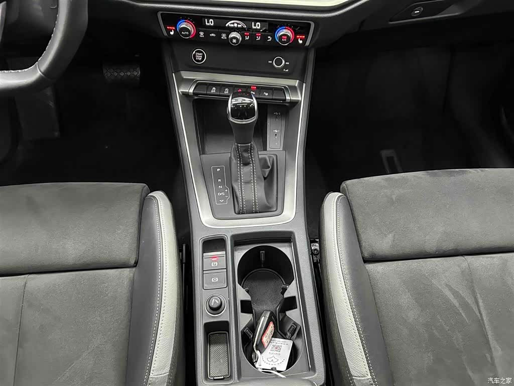 Audi Q3, 2023 все фото
