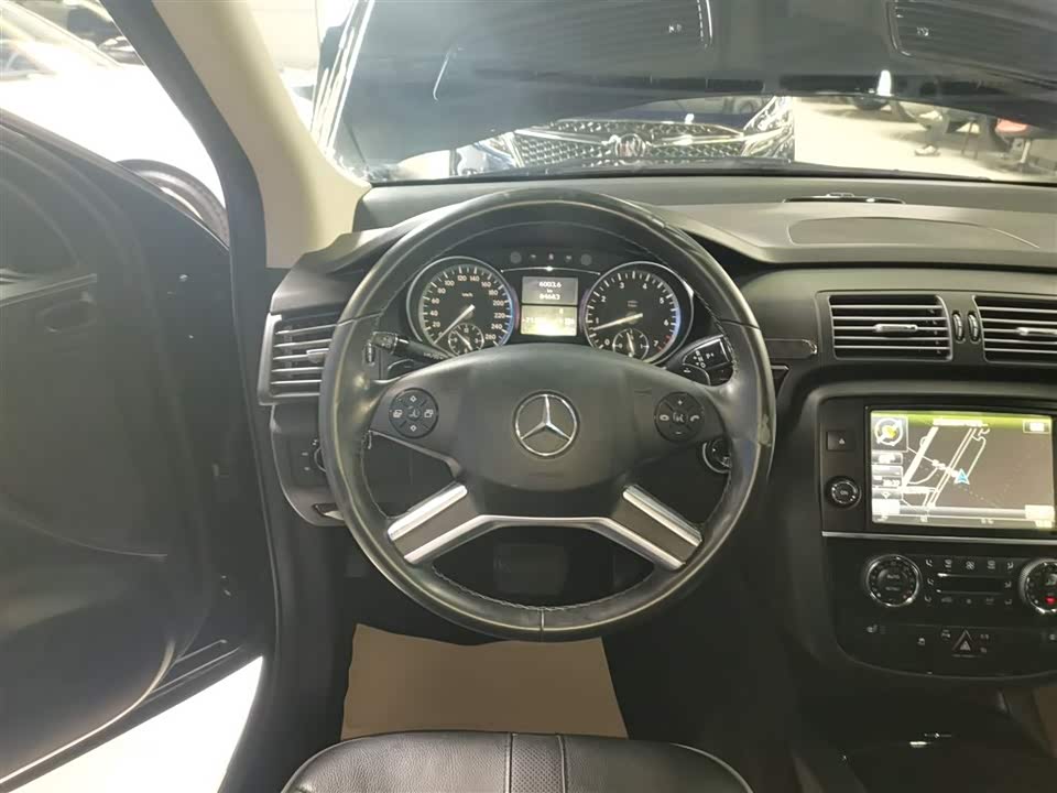 Mercedes-Benz R-class