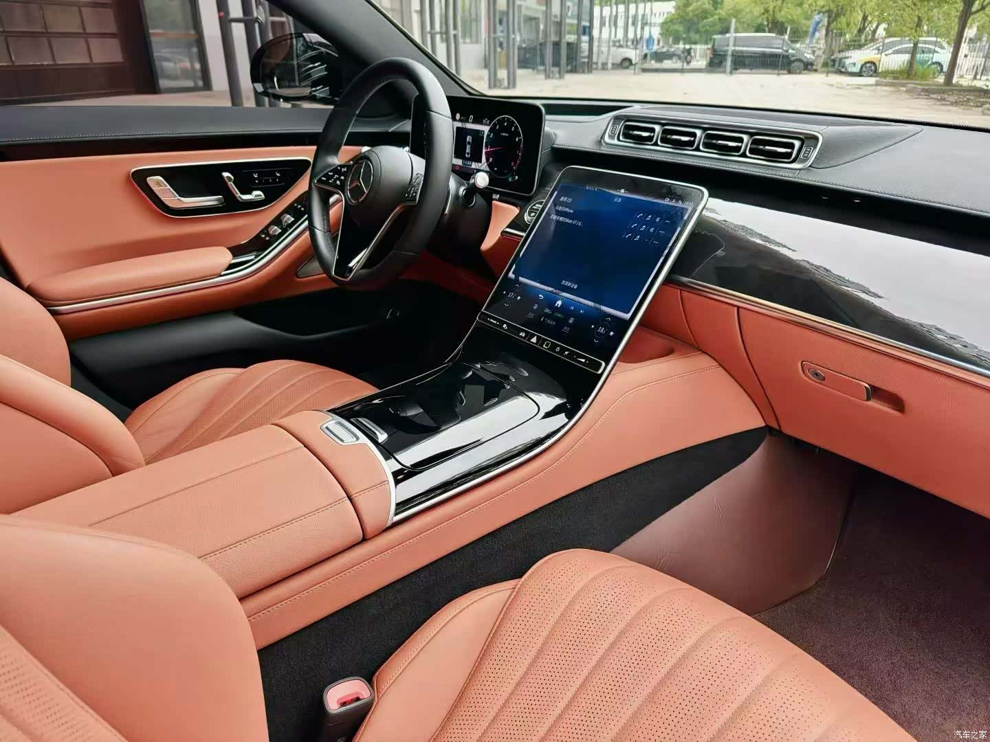 Mercedes-Benz S-Class, 2023 4