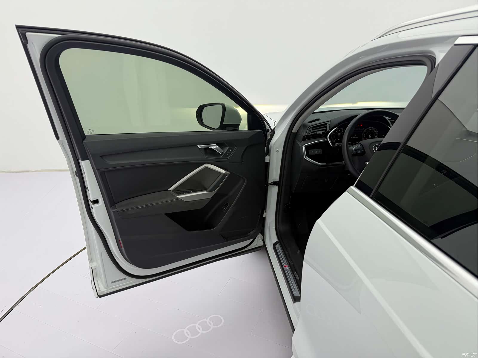 Audi Q3, 2022 9