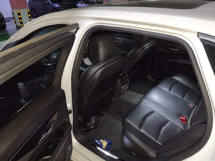 Cadillac CT6 PLUG-IN