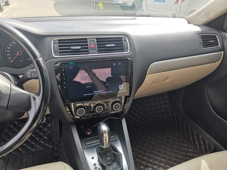 Volkswagen Sagitar