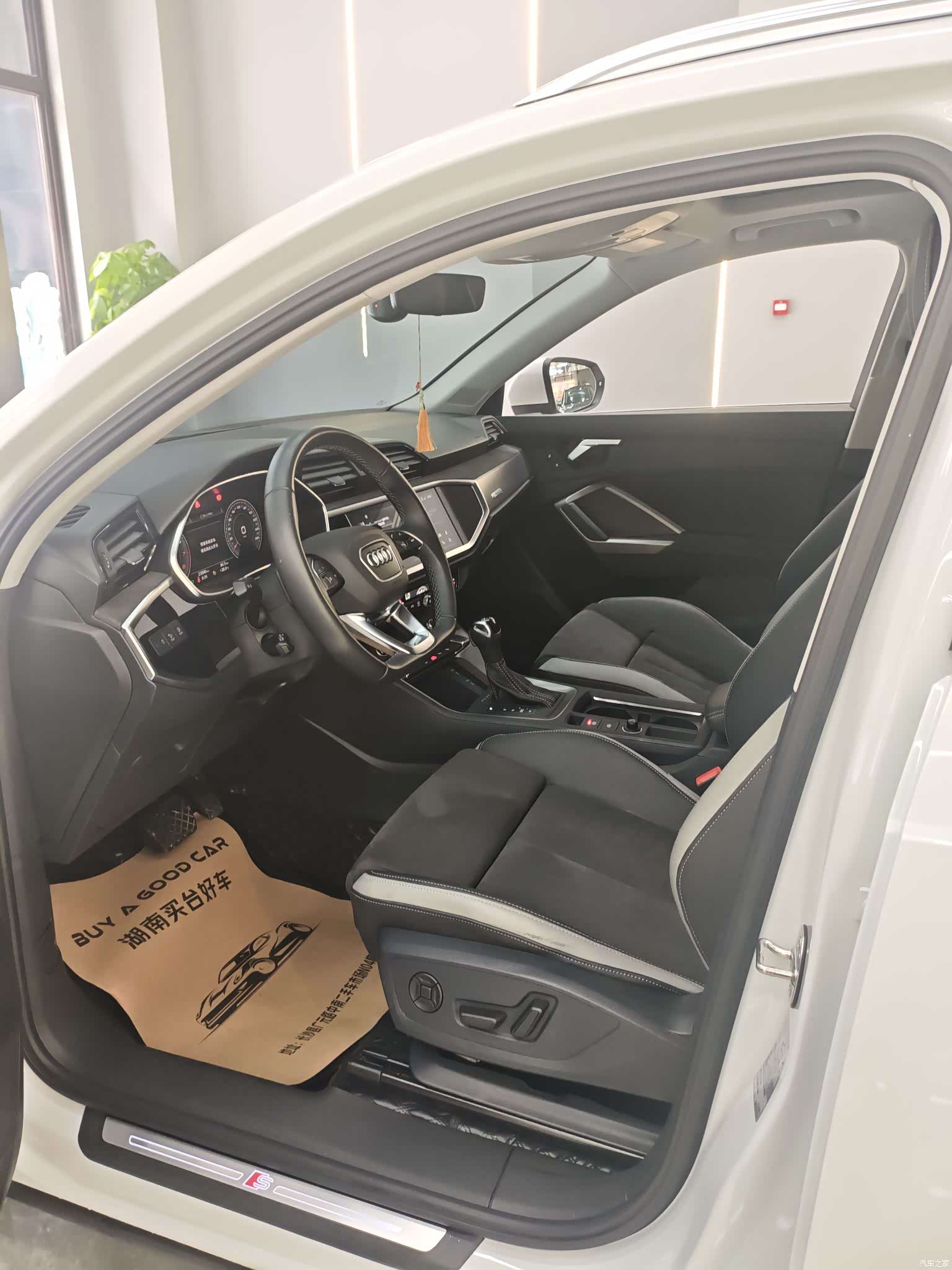 Audi Q3, 2022 9