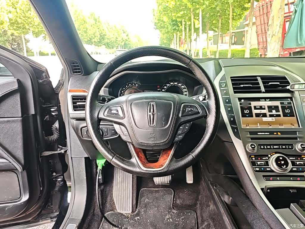 Lincoln MKZ, 2017 11