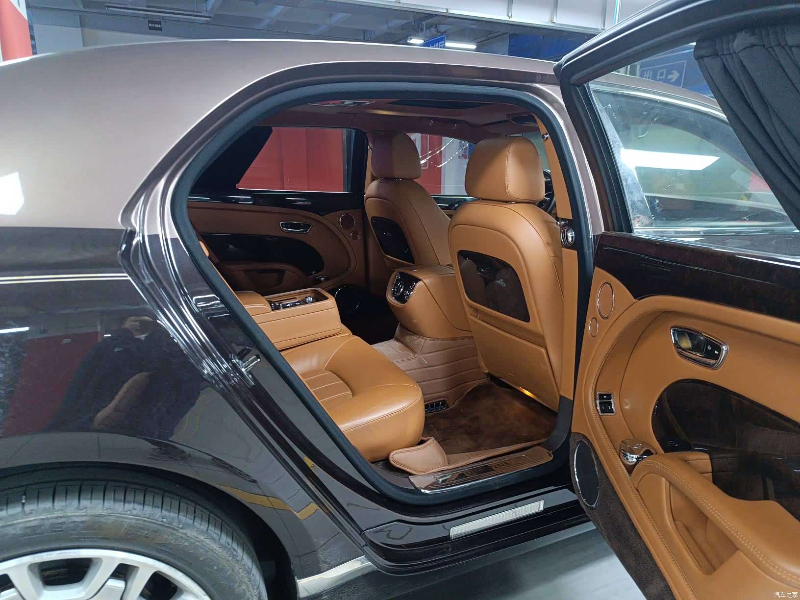 Bentley Mulsanne, 2016 8