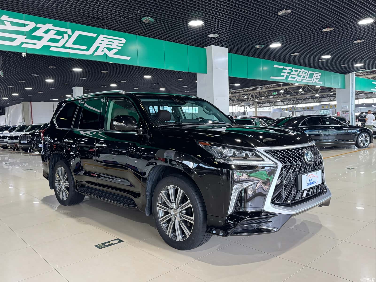 Lexus LX, 2016 3
